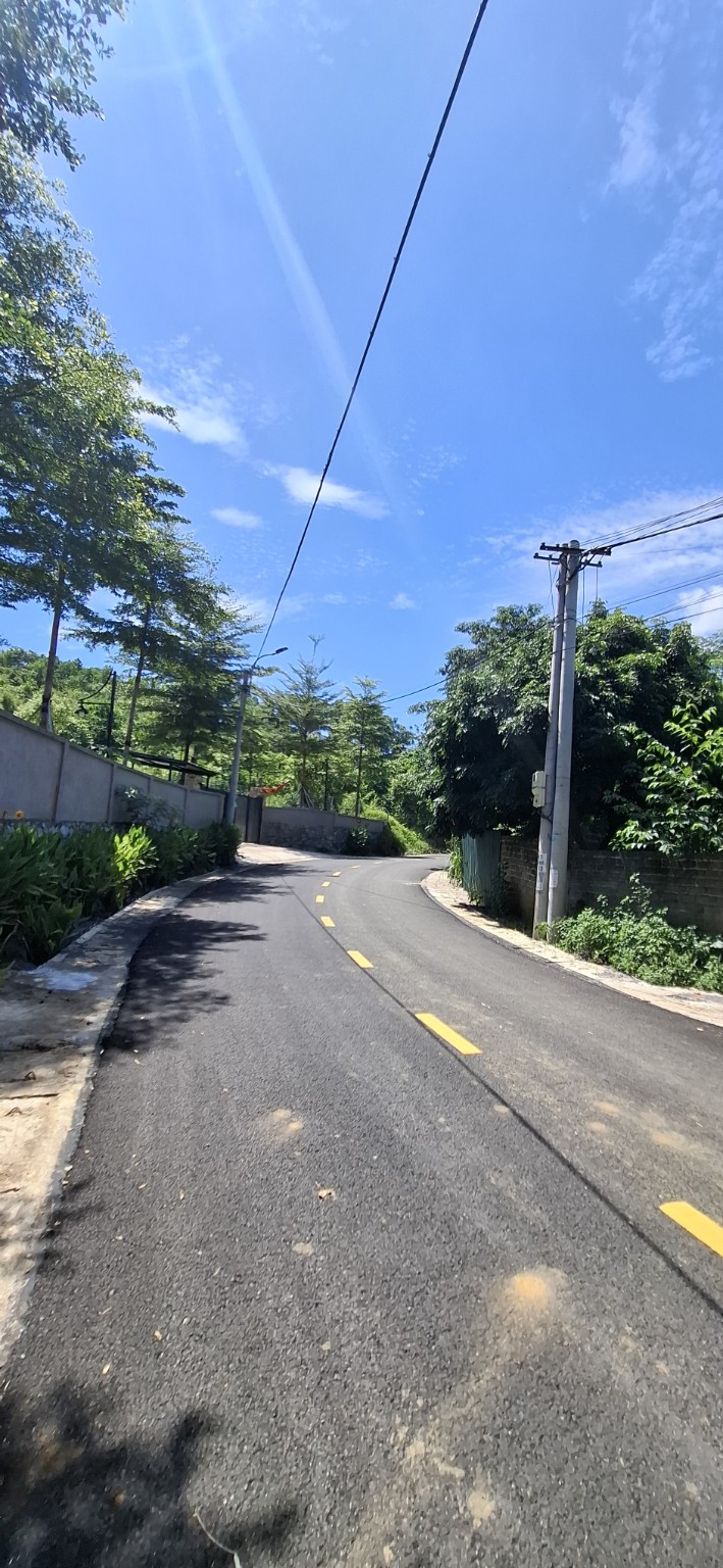 Lô Hợp Sơn do Tuân cung cấp